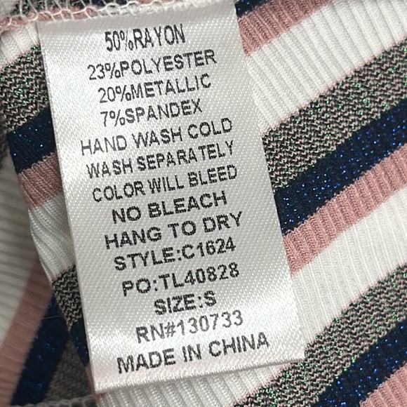 NWT Umgee Striped Tank Top Metallic Stripes Size Small Adjustable straps - Picture 12 of 12